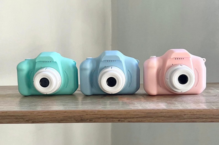 Instant Camera as Tech Wedding Gifts Ideas for Friends