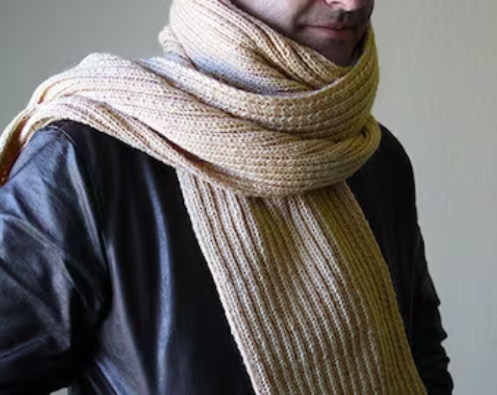 Knitted Scarf as Heartfelt Christmas Gift for Dad