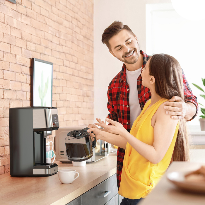 For the coffee-loving duo, a Wi-Fi-enabled coffee maker ensures they wake up to the perfect brew every morning